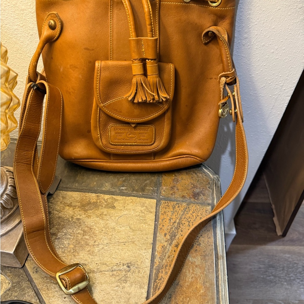 Vintage Dooney & Bourke Saddle Brown Leather Bucket Hobo Bag